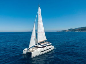 Aura 51 „Celestia - A/C, Generator, Water maker“ – fotka 6