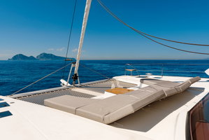 Aura 51 „Celestia - A/C, Generator, Water maker“ – fotka 24