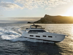 Azimut 82 Fly „Balance Šibenik“ – fotka 1