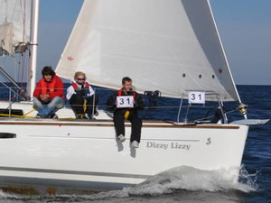 Oceanis 34 „Dizzy Lizzy“ – fotka 5