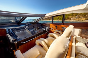 Sunseeker Predator 72 „Ghost“ – fotka 30