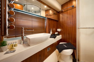 Sunseeker Predator 72 „Ghost“ – fotka 21