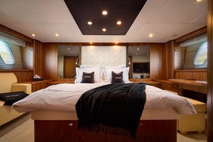 Sunseeker Predator 72 „Ghost“ – fotka 25