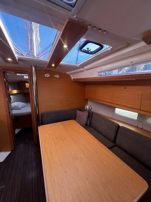 Dufour 390 GL „Maestro ( The boat is located in the Port of Sivota, Lefkada )“ – fotka 11