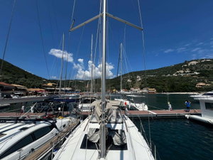 Dufour 390 GL „Maestro ( The boat is located in the Port of Sivota, Lefkada )“ – fotka 6