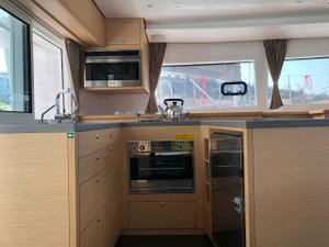 Lagoon 450 Flybridge „Lagoon 450F built 2019 Generator, A/C, Watermaker“ – fotka 9