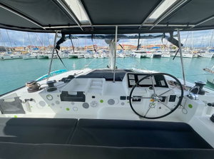 Lagoon 450  Flybridge