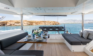 Lagoon 52
