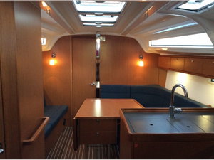 Bavaria Cruiser 37