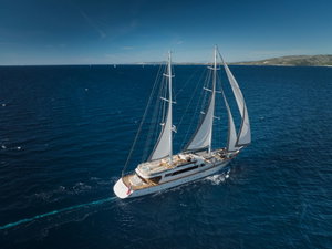 Motor sailer „Lady Gita“ – fotka 3