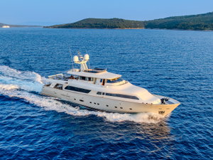 Motoryacht „Klobuk“ – fotka 1