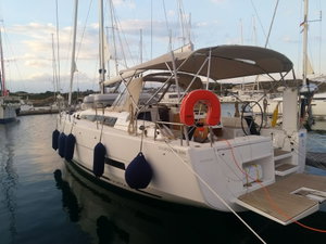 Dufour 390 „Blu“ – fotka 1