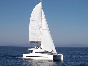 Bali 4.3 „Daddy (A/C, Generator, Watermaker)“ – fotka 1