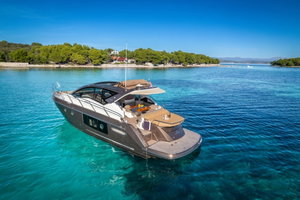 Cranchi M44 HT „Brown Sugar“ – fotka 3