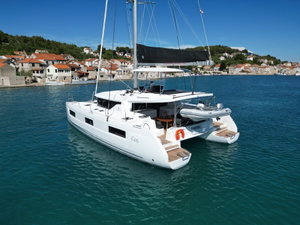 Lagoon 46 „Blue Regeneration“ – fotka 2