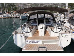 Sun Odyssey 410 „Shaken Not Stirred“ – fotka 1