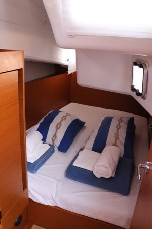 Sun Odyssey 410 „Shaken Not Stirred“ – fotka 6