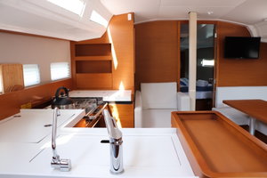 Sun Odyssey 410 „Shaken Not Stirred“ – fotka 2