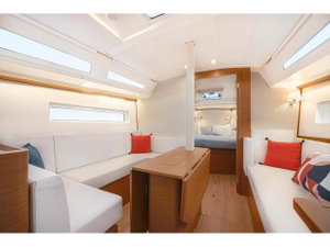 Sun Odyssey 380