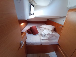 Sun odyssey 379