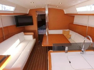 Sun odyssey 379 „OYSTER SHELL“ – fotka 8