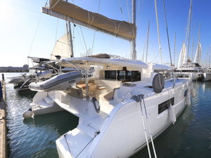 Lagoon 46 „MIDLIFE CRISIS“ – fotka 1