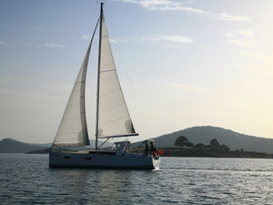 Oceanis 38 „ADA“ – fotka 1