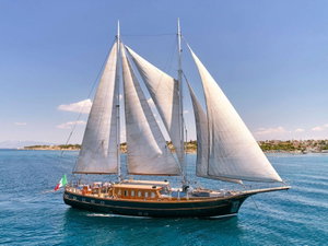 Motor sailer „Myra“ – fotka 1