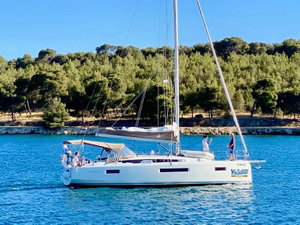 Sun Odyssey 410 „HAWKING“ – fotka 1