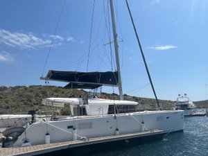 Lagoon 450 Flybridge „CARIAMA (air condition, generator, water maker, flybridge)“ – fotka 1