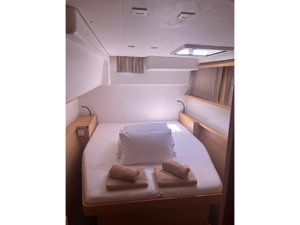 Lagoon 450 Flybridge „CARIAMA (air condition, generator, water maker, flybridge)“ – fotka 4