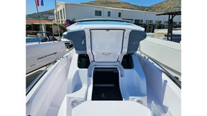 Axopar 29 XC Cross Cabin „Ema“ – fotka 9