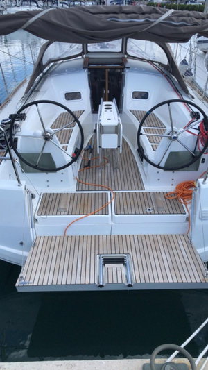 Sun Odyssey 349