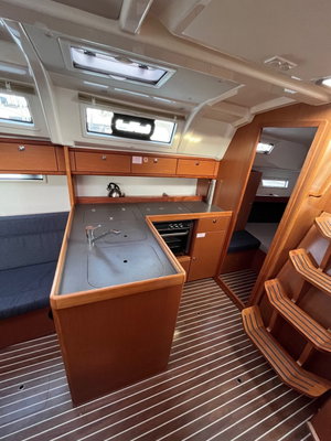 Bavaria Cruiser 37