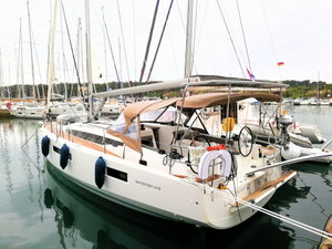 Sun Odyssey 410 „Rosso Bianco“ – fotka 1