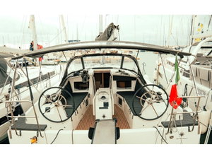 Sun Odyssey 410 „Colibrì“ – fotka 1