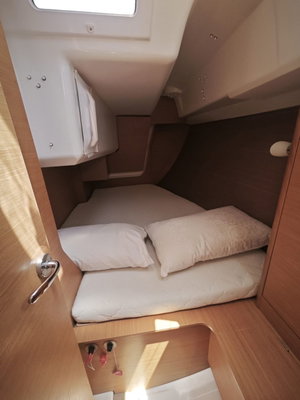 Dufour 350