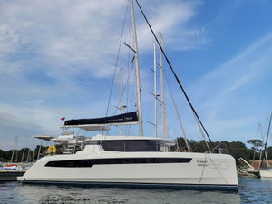 Leopard 50 „Trident“ – fotka 7