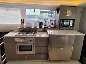 Leopard 50 „Trident“ – fotka 15