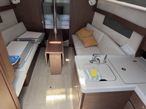 Oceanis 34.1 „ANOIA“ – fotka 2