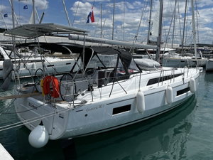 Oceanis 40.1 „Elizabeth“ – fotka 3