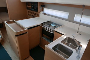 Sun Odyssey 440 „Frenetica“ – fotka 5