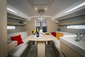 Oceanis 34.1 „Pink Floyd“ – fotka 9