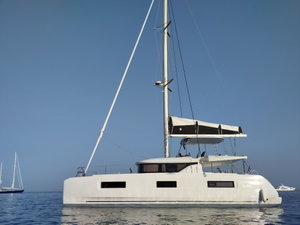 Lagoon 46 „Zoey“ – fotka 1