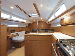 Sun Odyssey 389