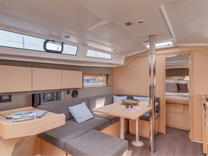 Oceanis 38 – fotka 3