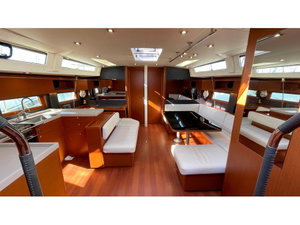 Oceanis 51.1 „Black Swan (A/C - Generator - 12 pax)“ – fotka 3