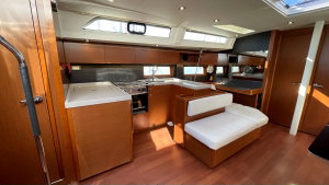Oceanis 51.1 „Black Swan (A/C - Generator - 12 pax)“ – fotka 7