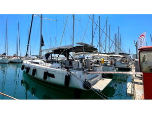 Oceanis 51.1 „Black Swan (A/C - Generator - 12 pax)“ – fotka 1