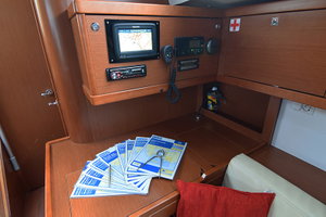 Oceanis 48 „Butterfly (A/C - Generator - 12 pax)“ – fotka 6